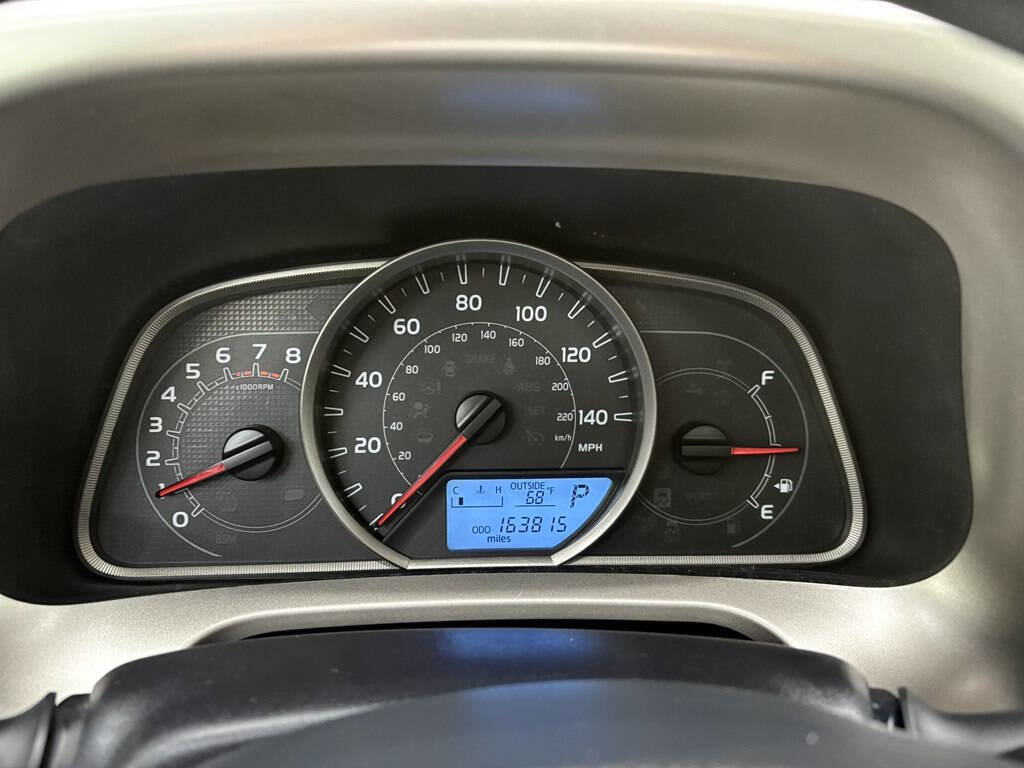 Used 2015 Toyota RAV4 XLE AWD/4WD image 16