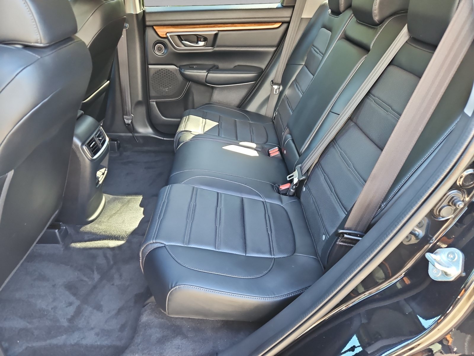 Used 2022 Honda CR-V Touring image 14