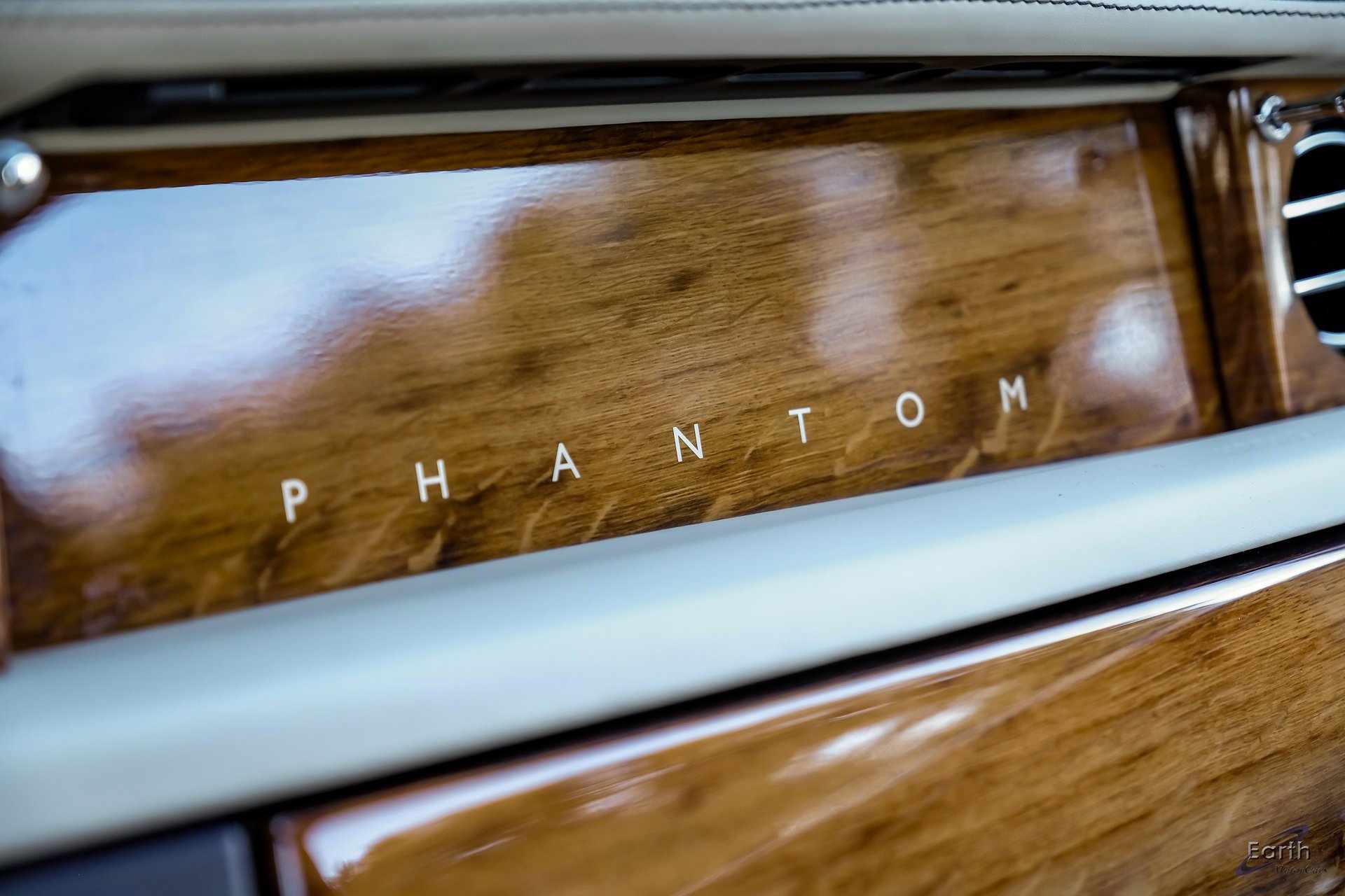 Used 2014 Rolls-Royce Phantom Sedan image 63