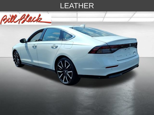 Used 2024 Honda Accord Touring image 3