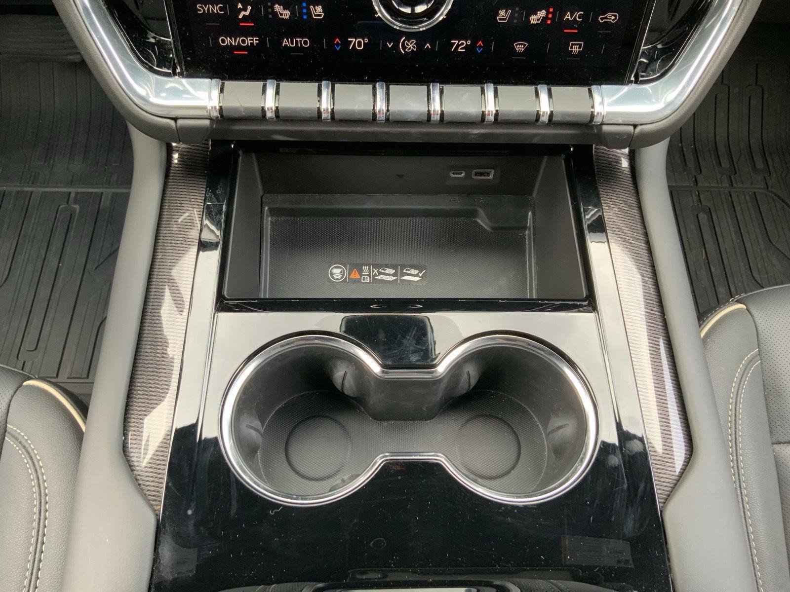 Used 2025 GMC Yukon Elevation w/ Elevation Premium Package image 50