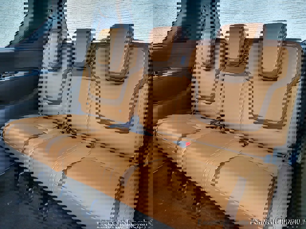 New 2026 Nissan Armada SL w/ Captain's Chari Seat Package image 10