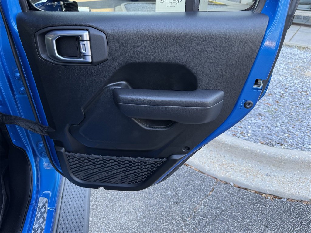 Used 2021 Jeep Gladiator Sport image 34