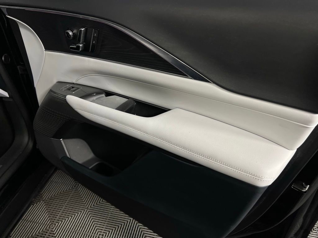 Used 2024 Cadillac Lyriq Sport image 35