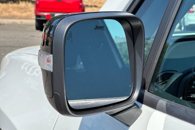 Used 2023 Jeep Renegade Latitude AWD/4WD image 54