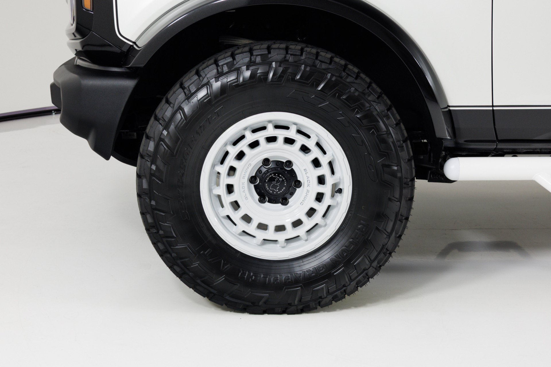 Used 2025 Ford Bronco Outer Banks AWD/4WD image 9