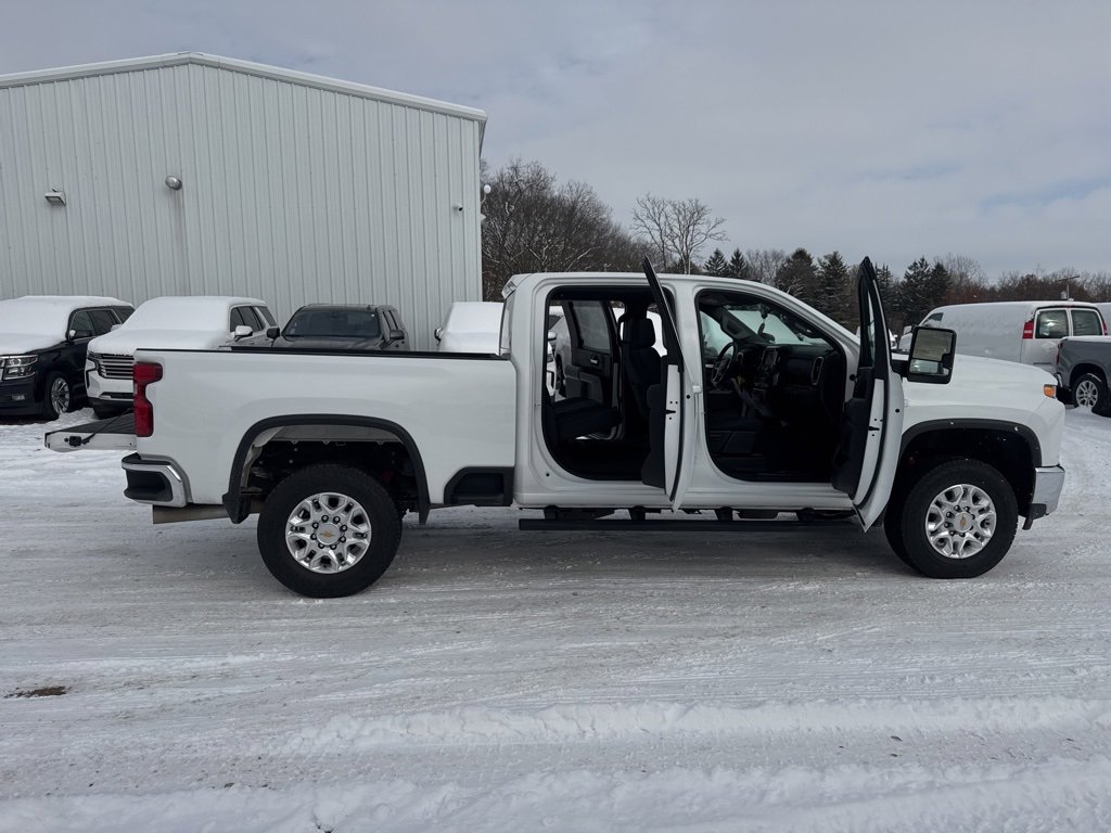 Used 2022 Chevrolet Silverado 3500 LT image 41