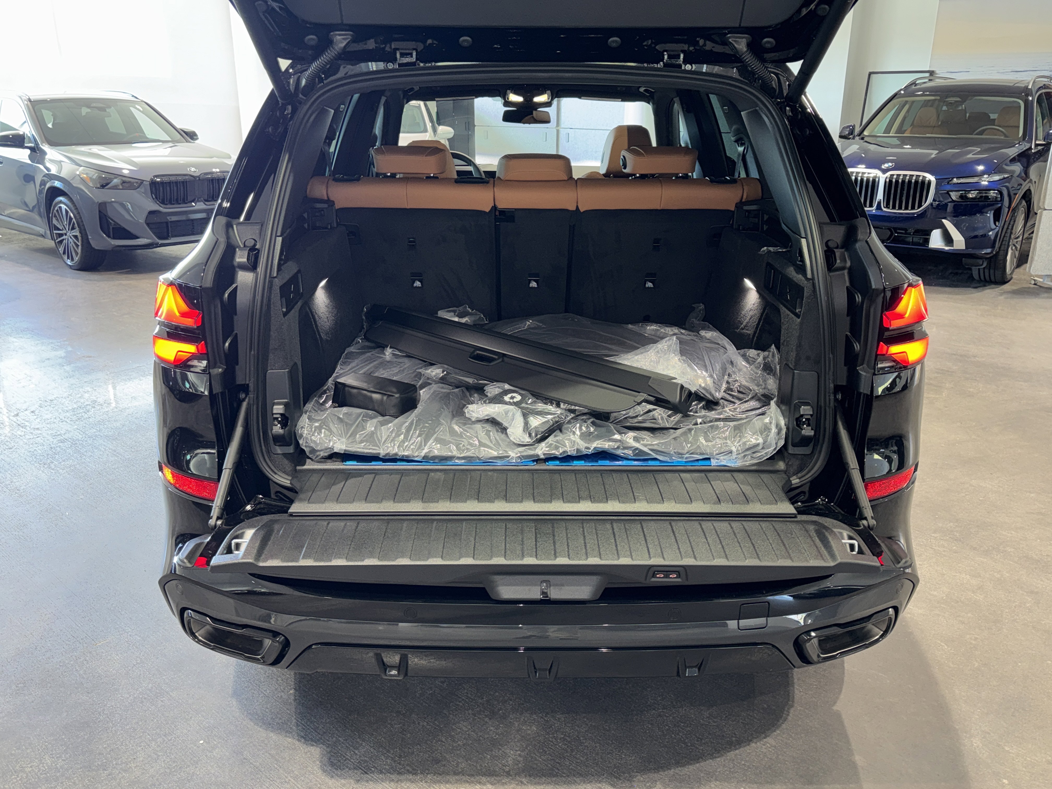 New 2026 BMW X5 xDrive50e w/ M Sport Package image 12