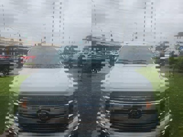 Used 2019 Ford F150 XLT w/ Equipment Group 302A Luxury AWD/4WD image 8