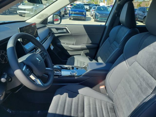 New 2026 Mitsubishi Outlander SE image 19