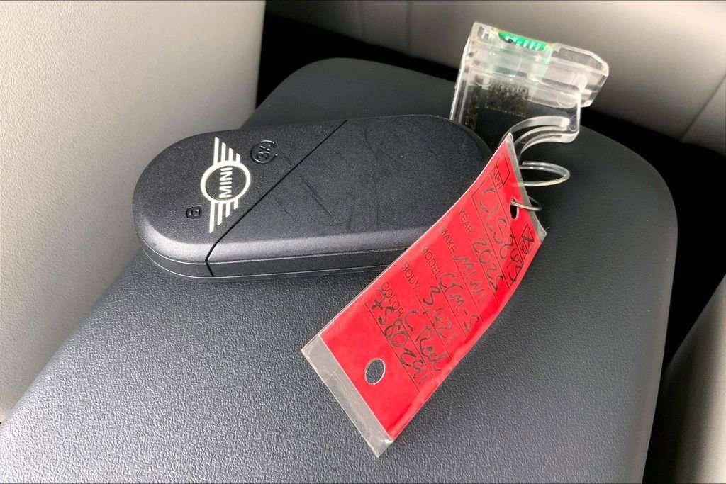 Certified 2025 MINI Cooper Countryman S w/ Comfort Package Max image 14