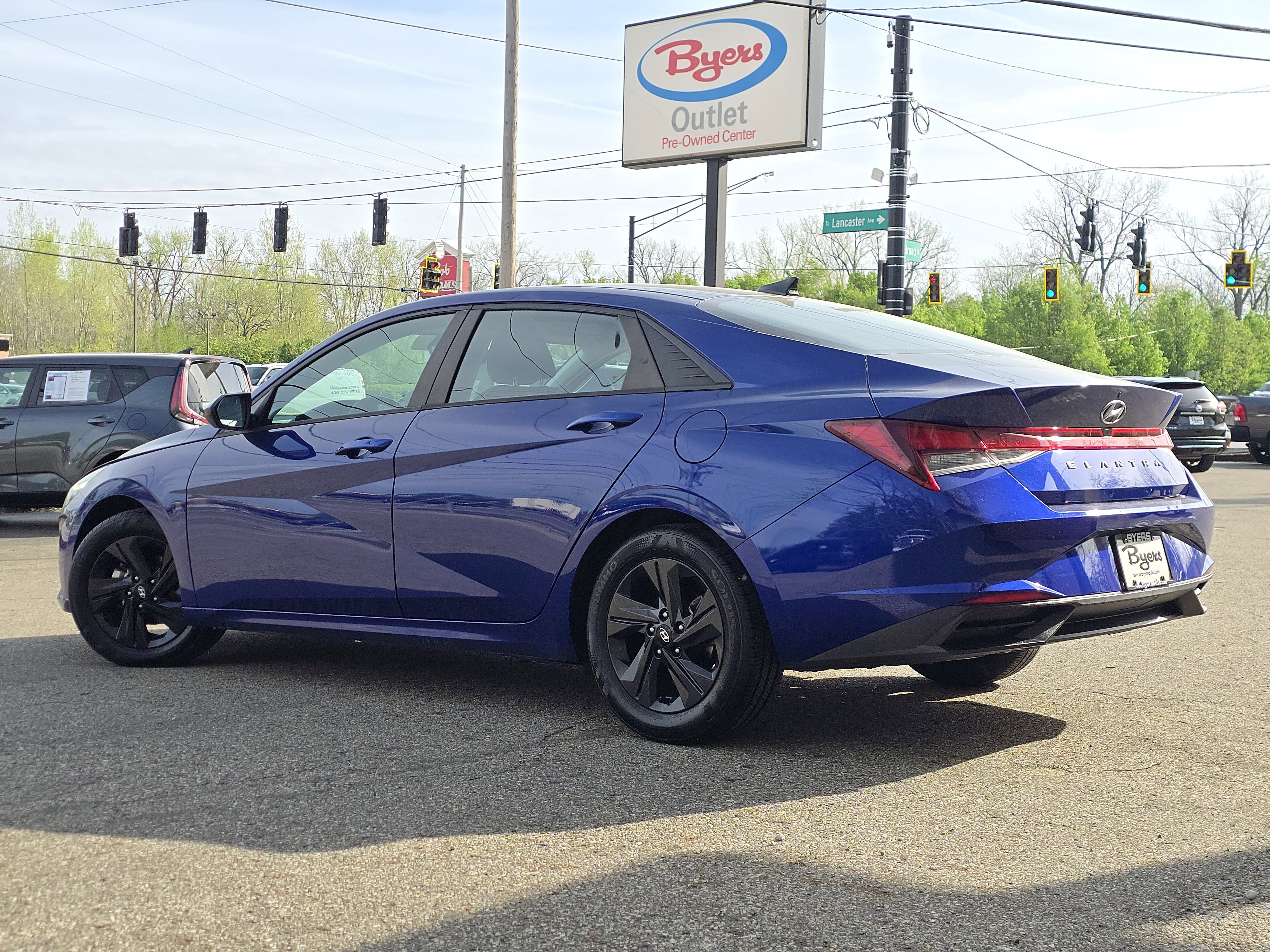 Used 2021 Hyundai Elantra SEL FWD image 5