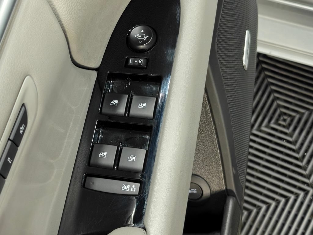 Used 2015 Cadillac XTS Luxury w/ Driver Awareness Package FWD image 43