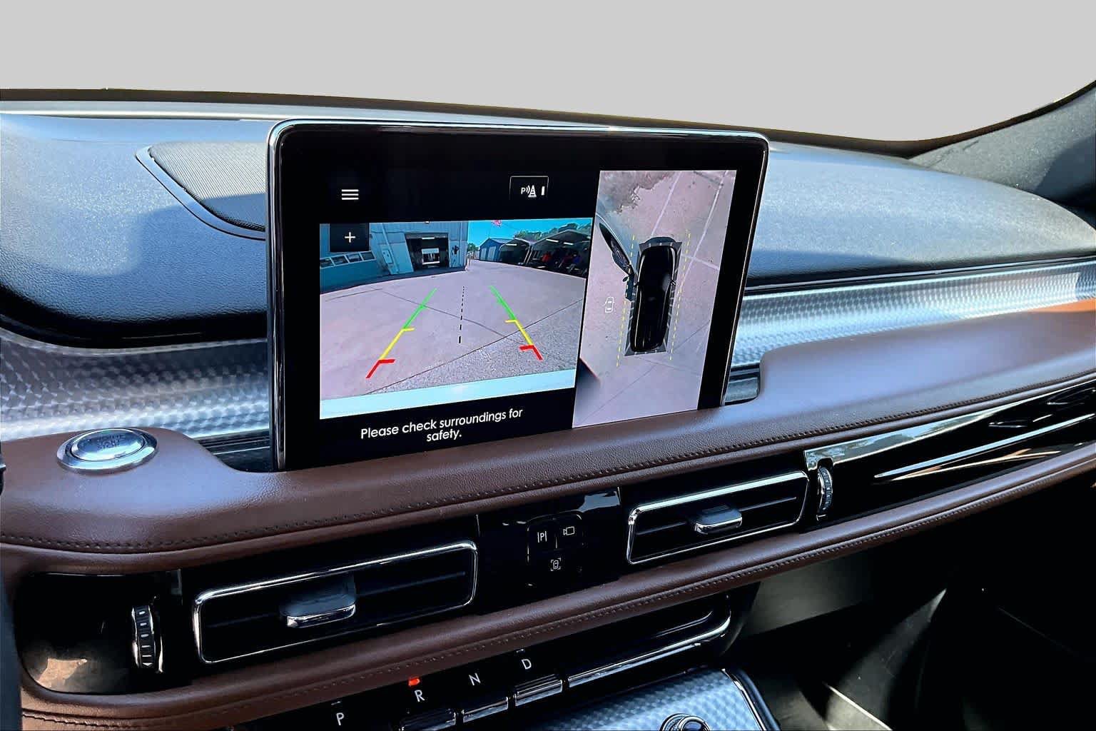 Used 2020 Lincoln Aviator Grand Touring w/ Elements Package Plus AWD/4WD image 29