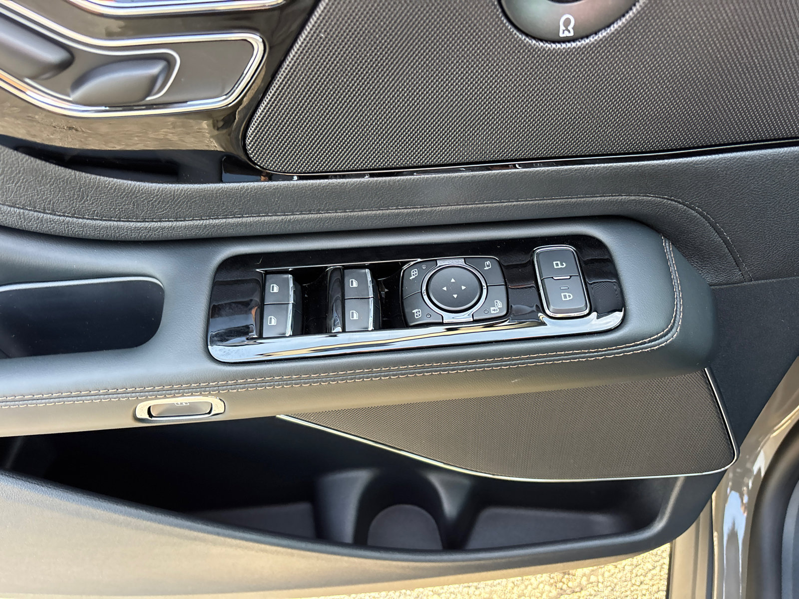 New 2026 Lincoln Aviator Reserve AWD/4WD image 13