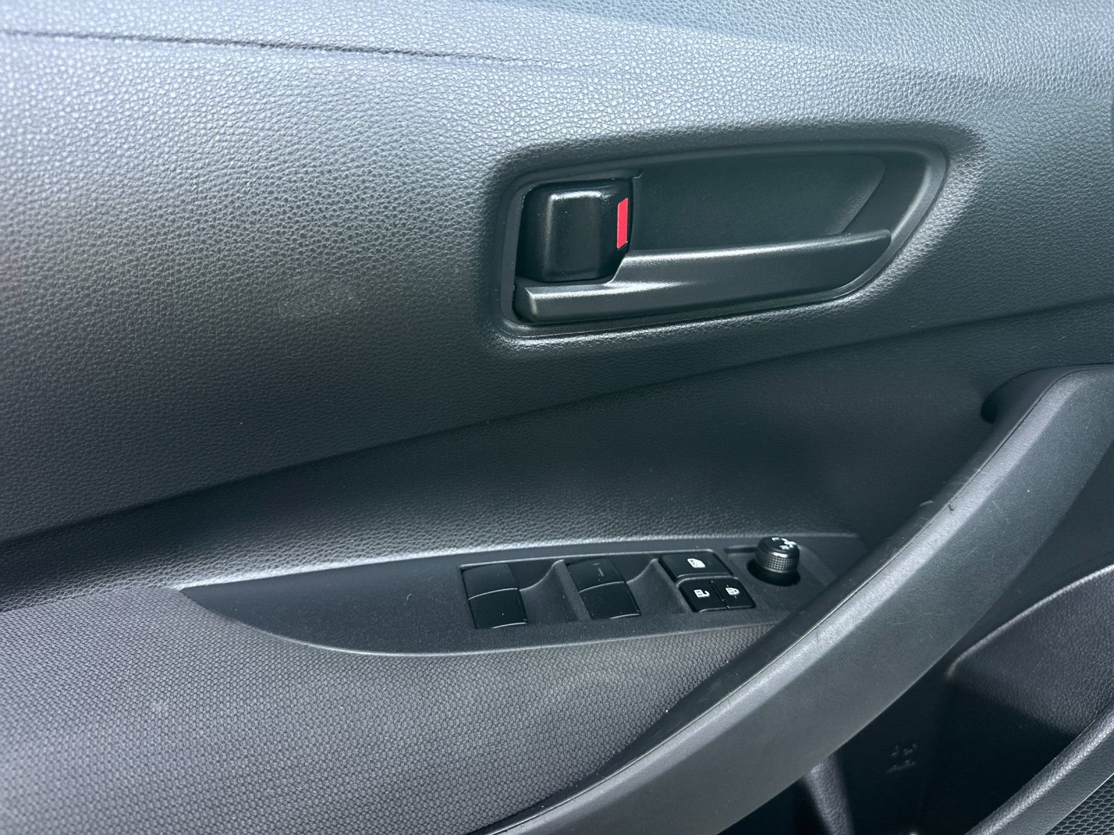 Used 2024 Toyota Corolla LE FWD image 10