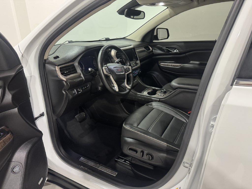 Used 2023 GMC Acadia Denali FWD image 14