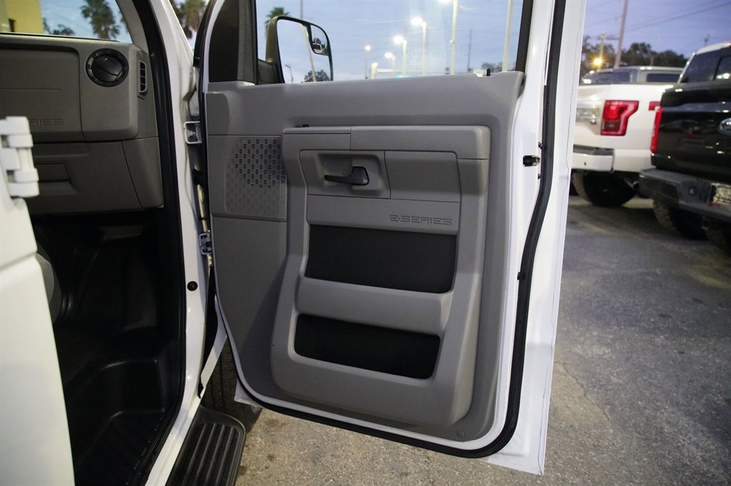Used 2014 Ford E-350 and Econoline 350 XL w/ Interior Upgrade Package RWD image 26