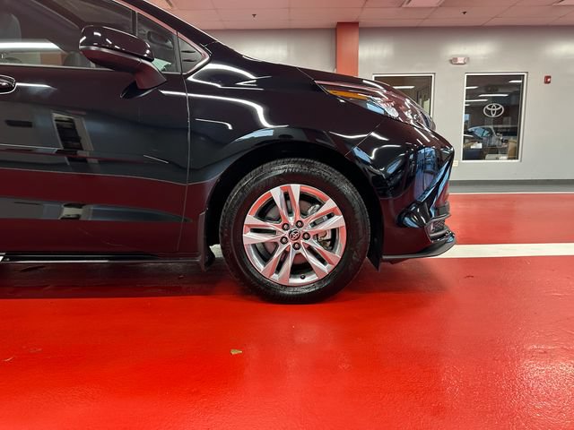 Certified 2025 Toyota Sienna XLE w/ XLE Plus Package AWD/4WD image 29