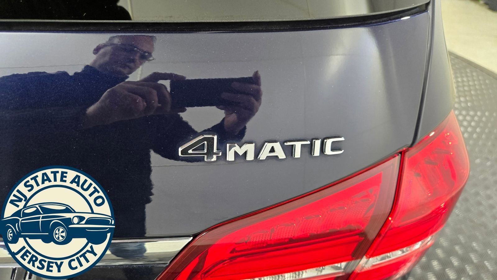 Used 2018 Mercedes-Benz GLS 450 4MATIC w/ Premium Package image 32