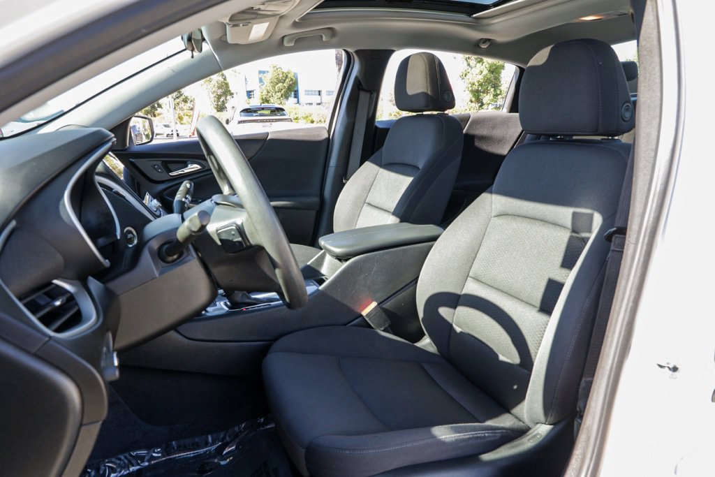 Used 2023 Chevrolet Malibu LT FWD image 16