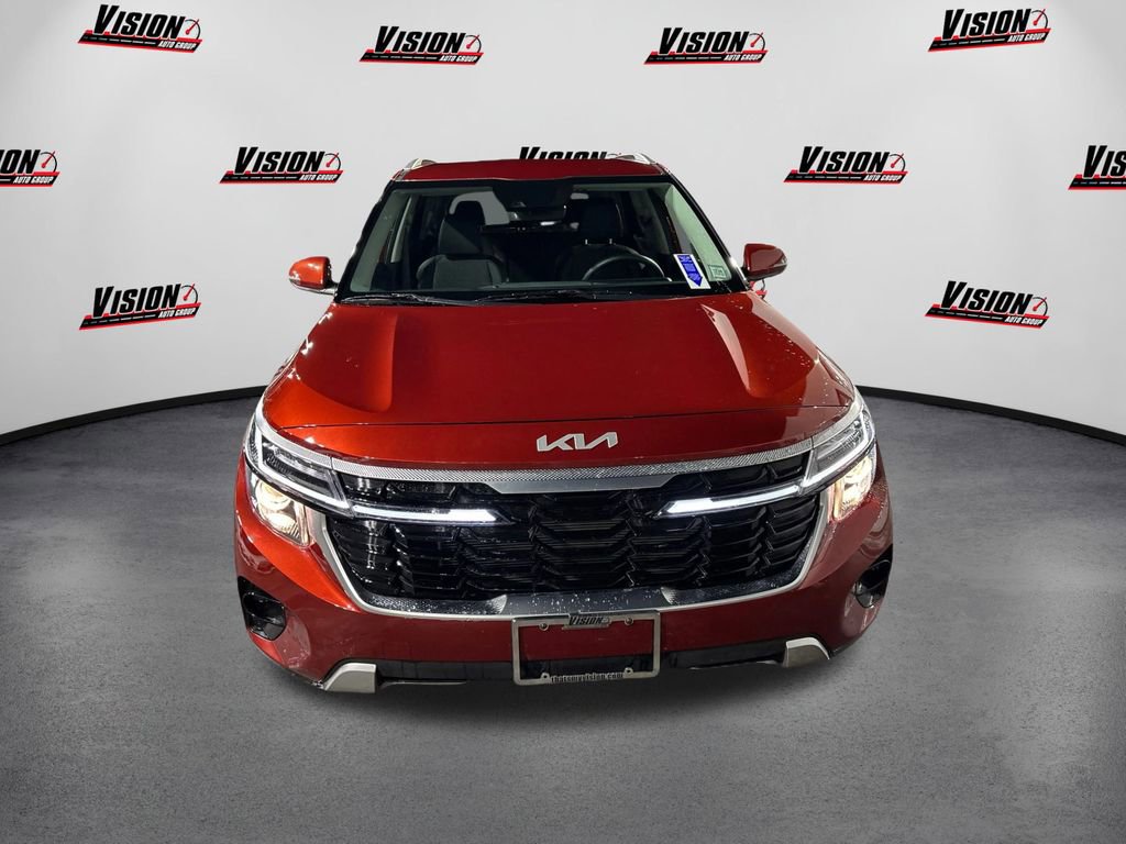 Certified 2025 Kia Seltos S image 2