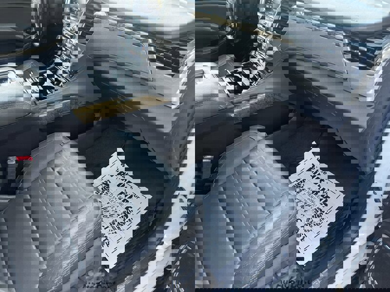 Used 2017 GMC Yukon XL Denali image 25