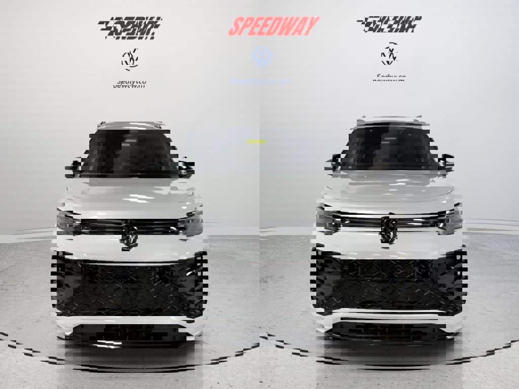 New 2026 Volkswagen Tiguan SE R-Line image 2