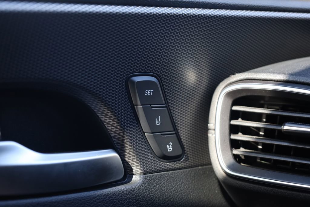 Used 2019 Hyundai Santa Fe FWD image 20