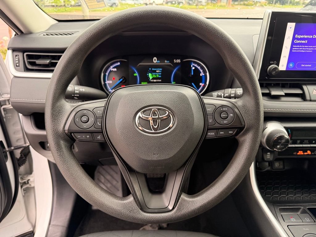 Used 2025 Toyota RAV4 XLE AWD/4WD image 14