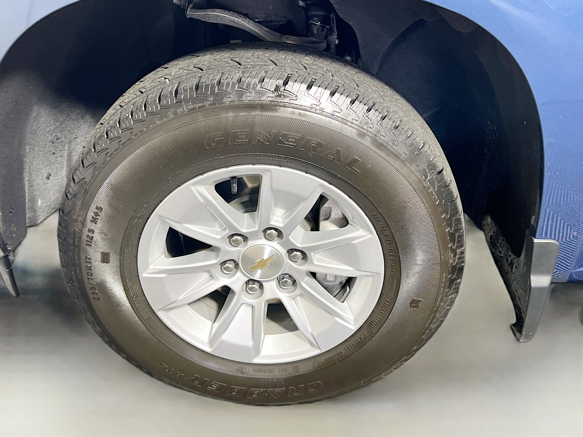 Used 2024 Chevrolet Silverado 1500 LT RWD image 13