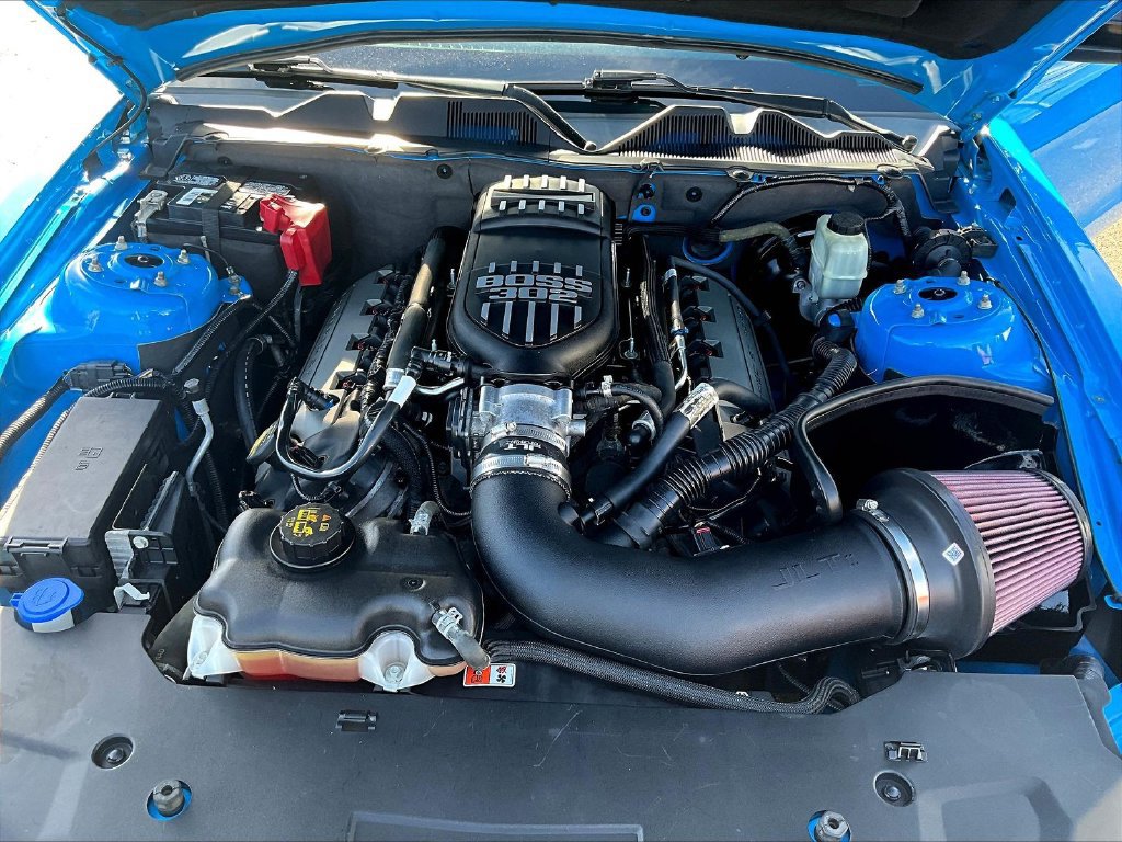 Used 2014 Ford Mustang GT w/ Equipment Group 301A RWD image 27