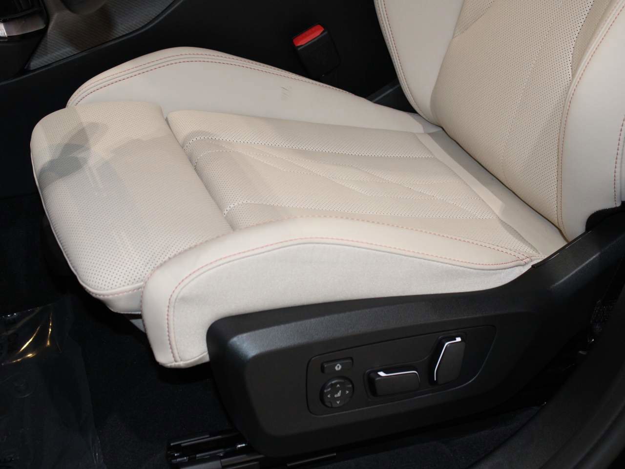 Used 2025 BMW X3 xDrive30 AWD/4WD image 14