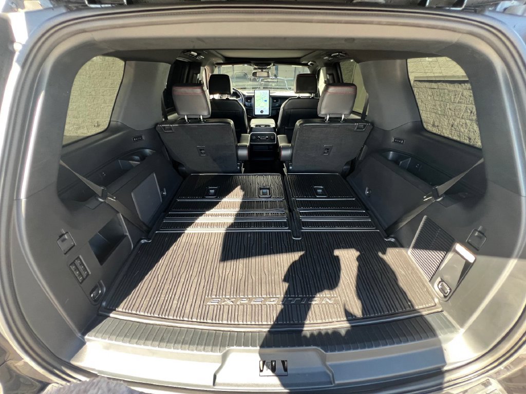 Used 2023 Ford Expedition Limited AWD/4WD image 28