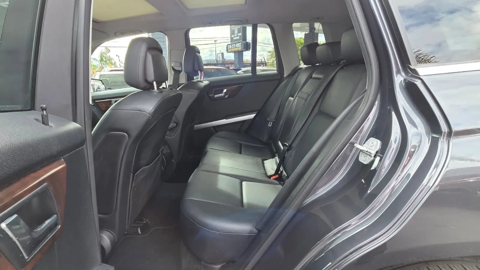 Used 2010 Mercedes-Benz GLK 350 2WD image 27
