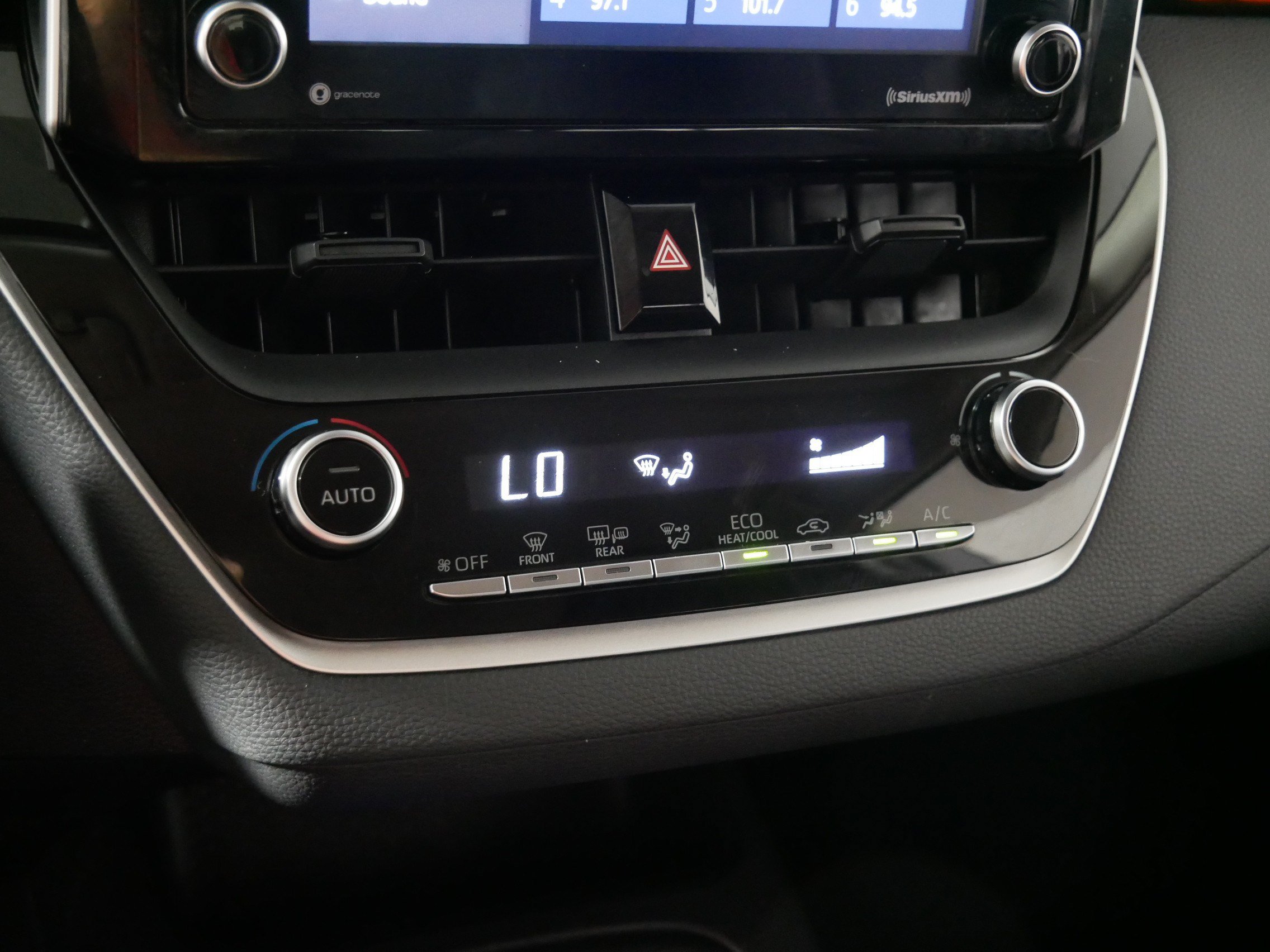 Used 2021 Toyota Corolla LE FWD image 23