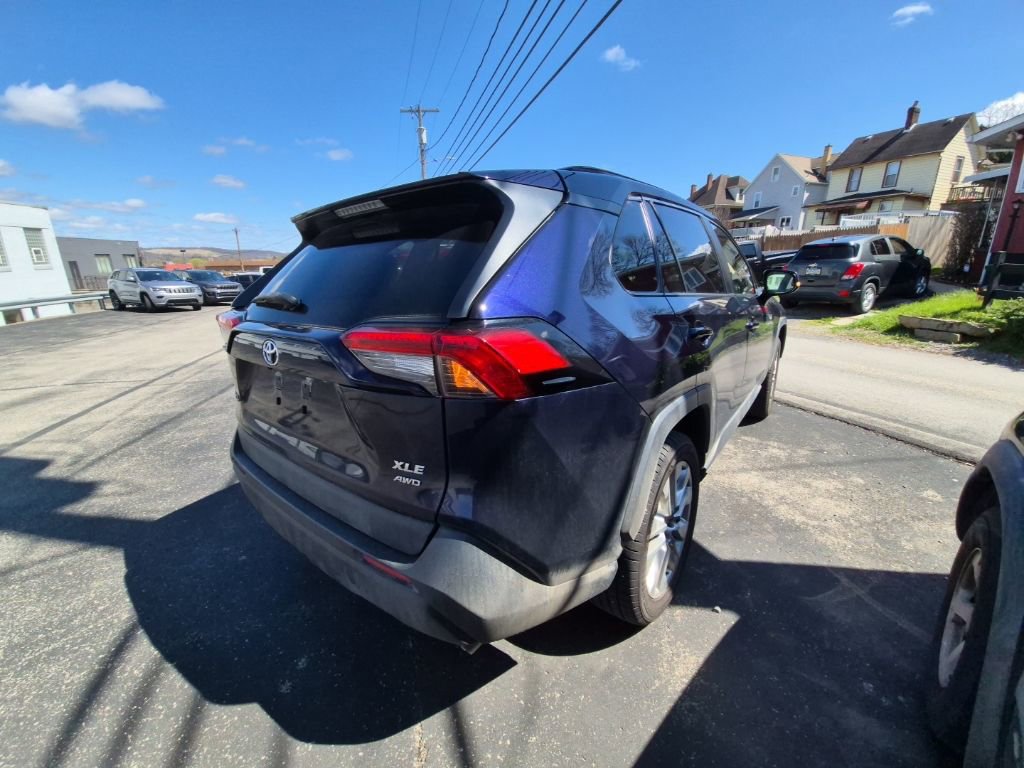 Used 2019 Toyota RAV4 XLE Premium w/ Cold Weather Package image 7