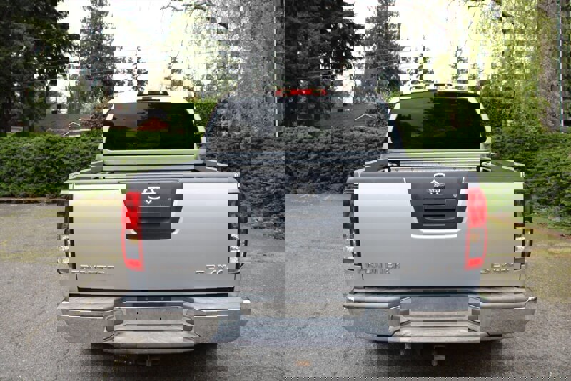 Used 2005 Nissan Frontier SE w/ (P01) Power Pkg image 11