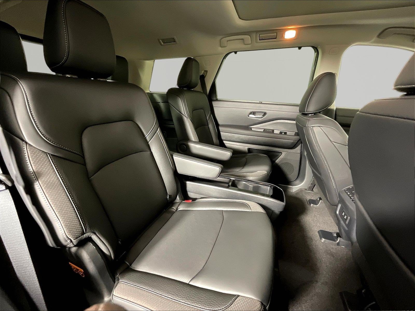 New 2026 Nissan Pathfinder SL w/ SL Premium Package AWD/4WD image 20