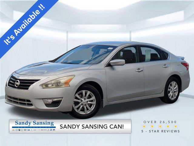 Used 2014 Nissan Altima 2.5 S w/ Sport Value Package image 1