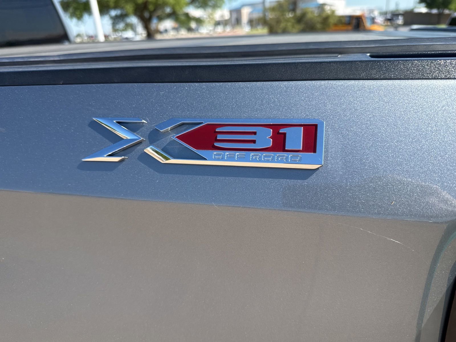 Used 2023 GMC Sierra 1500 SLT image 11