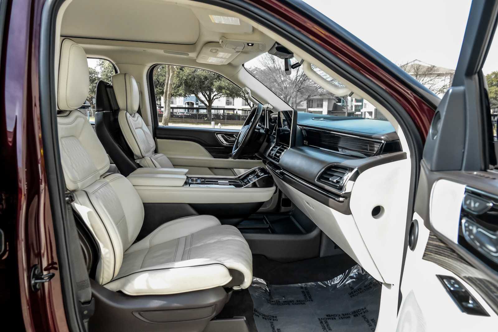 Used 2024 Lincoln Navigator Black Label AWD/4WD image 36