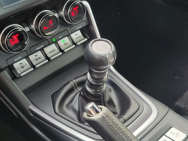 Used 2023 Toyota GR86 Premium RWD image 19