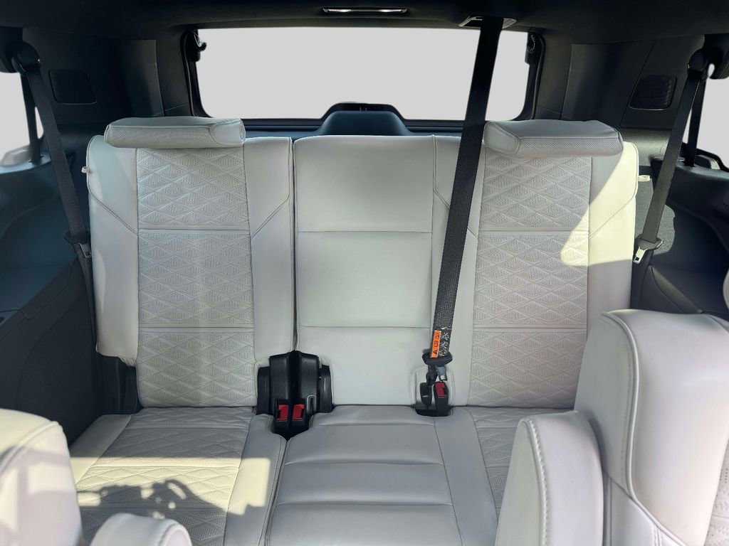 Used 2025 Cadillac Escalade Sport Platinum w/ LPO, Floor Liner Package AWD/4WD image 12
