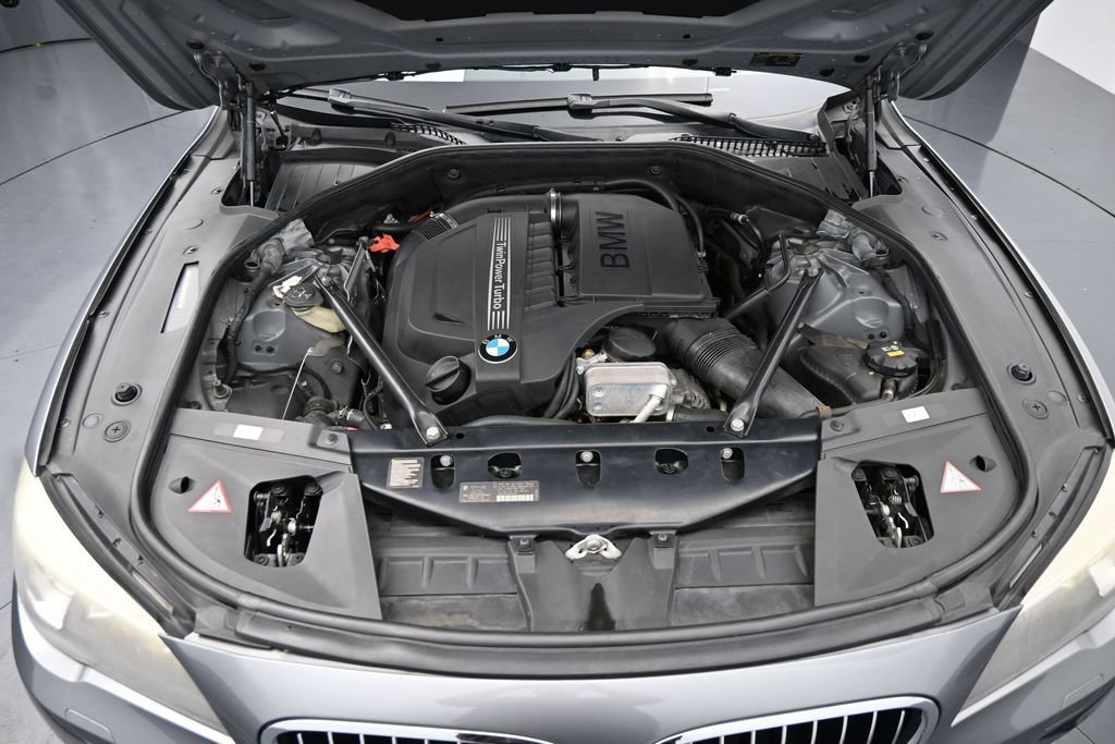 Used 2015 BMW 740i RWD image 14