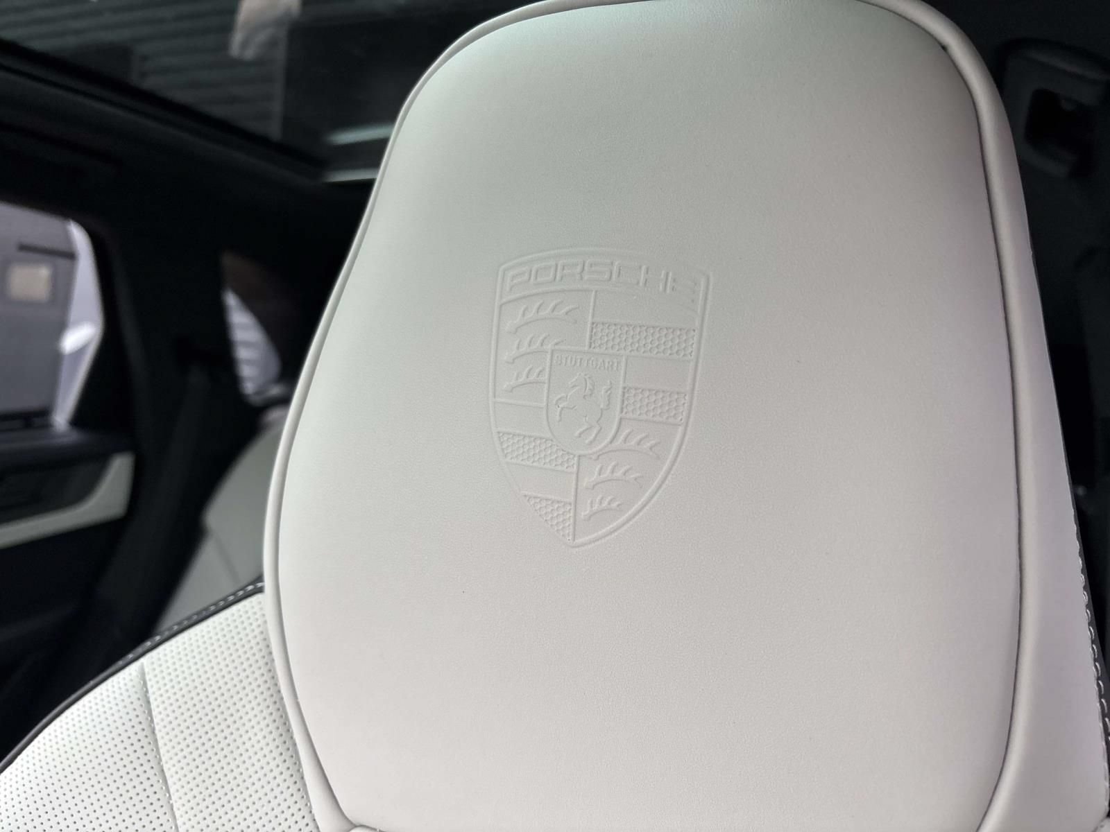 New 2026 Porsche Cayenne GTS AWD/4WD image 22