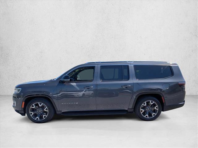 Used 2024 Jeep Wagoneer L Series III w/ Flexible Seating Group AWD/4WD image 9