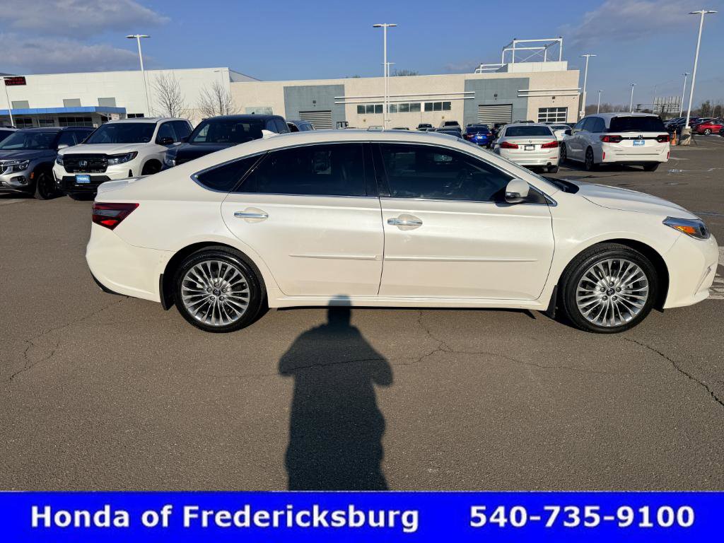 Used 2016 Toyota Avalon Limited w/ Toyota Safety Sense Package image 7