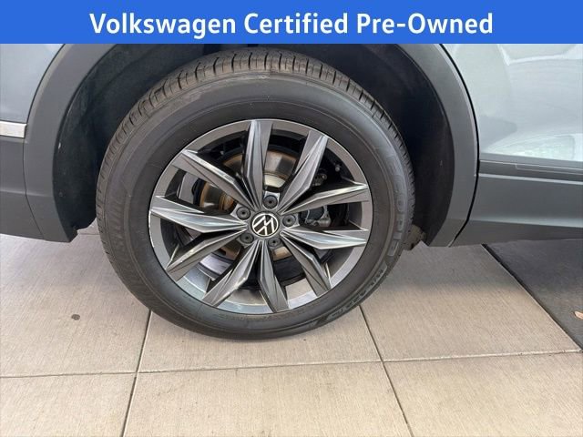 Certified 2022 Volkswagen Tiguan SE w/ Panoramic Sunroof Package image 15