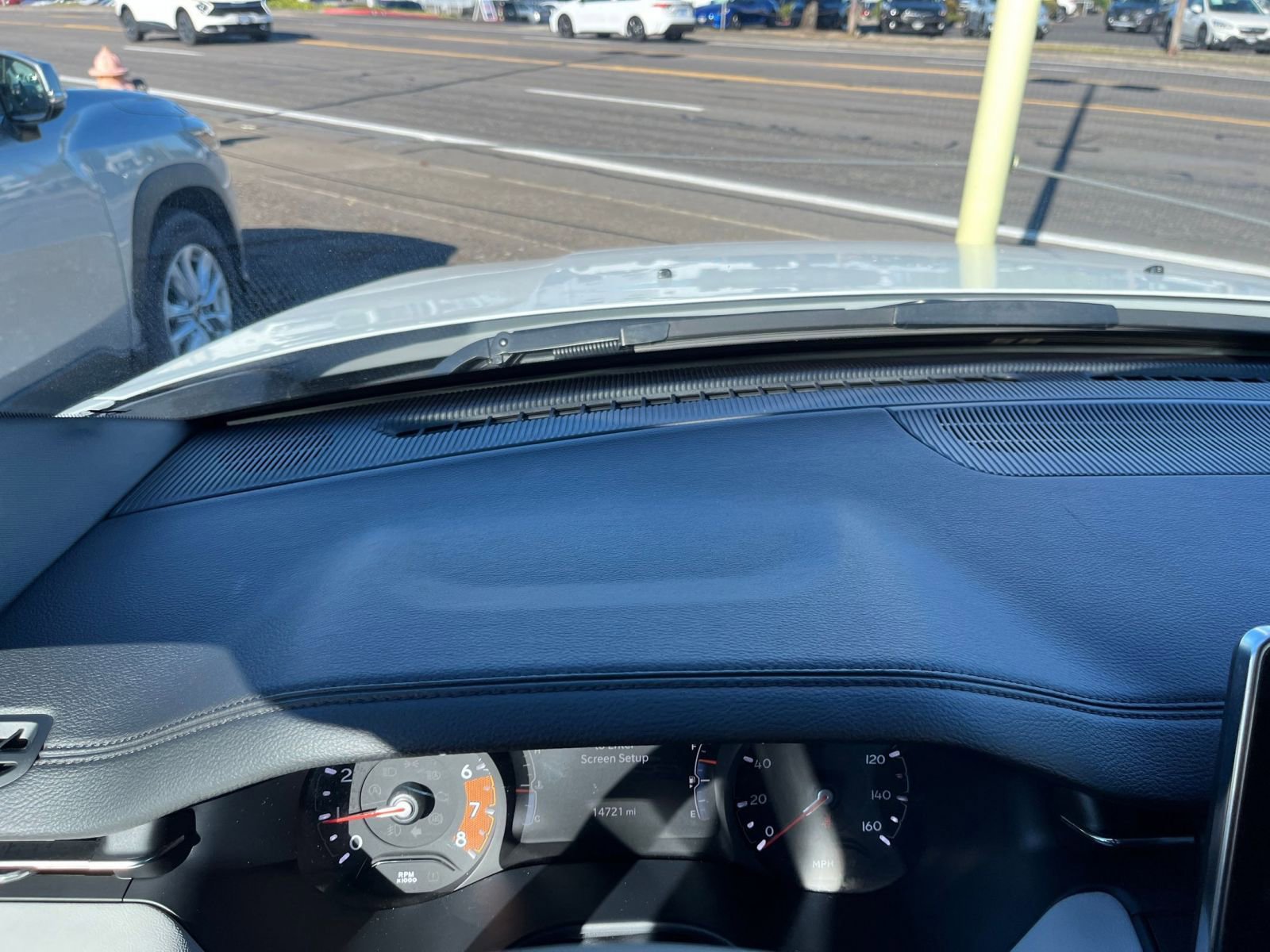 Used 2025 Jeep Compass Limited image 35